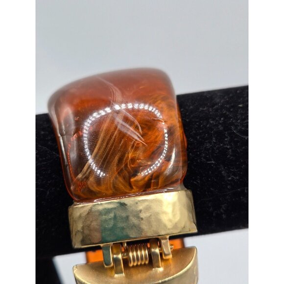 Fabulous Marbled Butterscotch Lucite and Gold Trim Hinged Cuff Bracelet - Picture 5 of 9